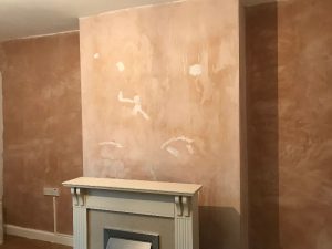 Living room before applying wallpaper.
